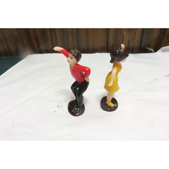 Vtg 1970s 2pc Wilton 4" Dancers Cake Toppers  Boy Girl Figurines Hong Kong RARE - Picture 2 of 3